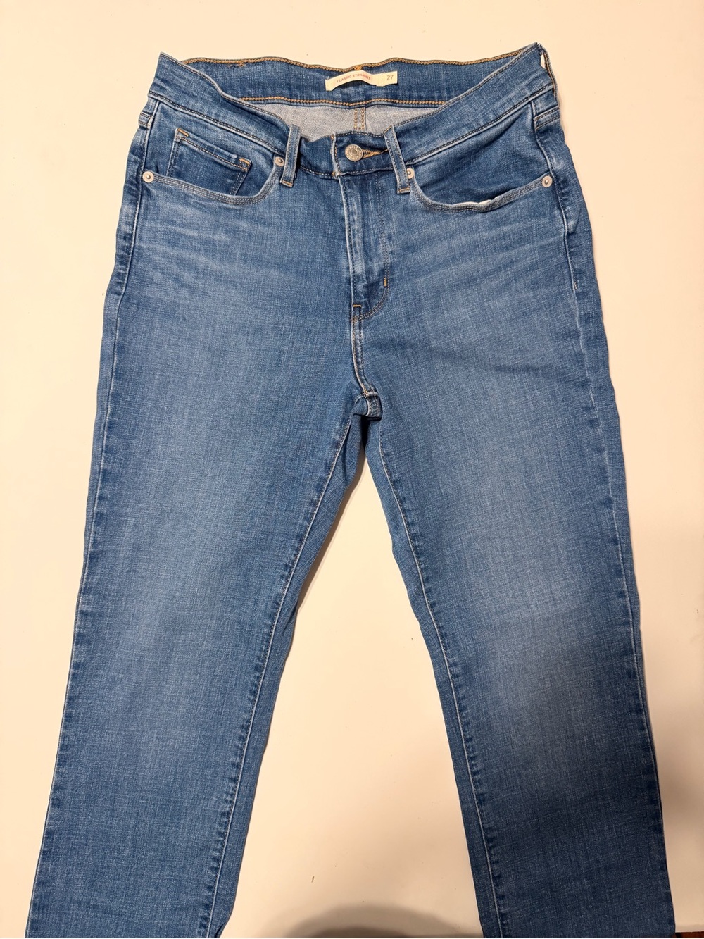 Levi's Women's Light Blue Straight Leg Jeans